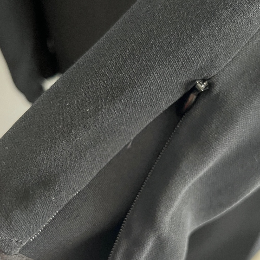 💎 🎉HOST PICK🎉 Burberry Classy, Subtle yet Sexy and Professional Black Dress - Picture 7 of 16